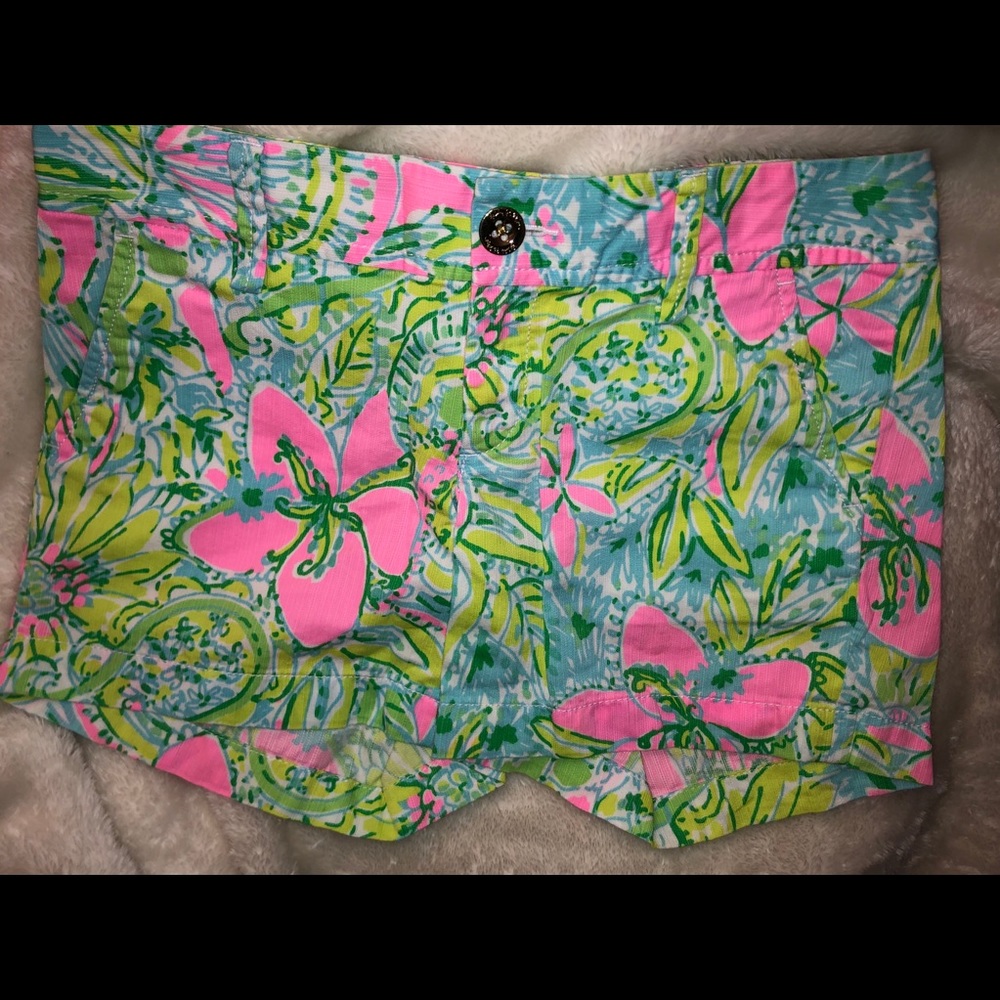 Lilly Pulitzer Walsh Short Size 2